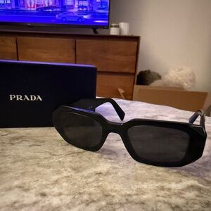 Black Prada sunglasses, perfect condition